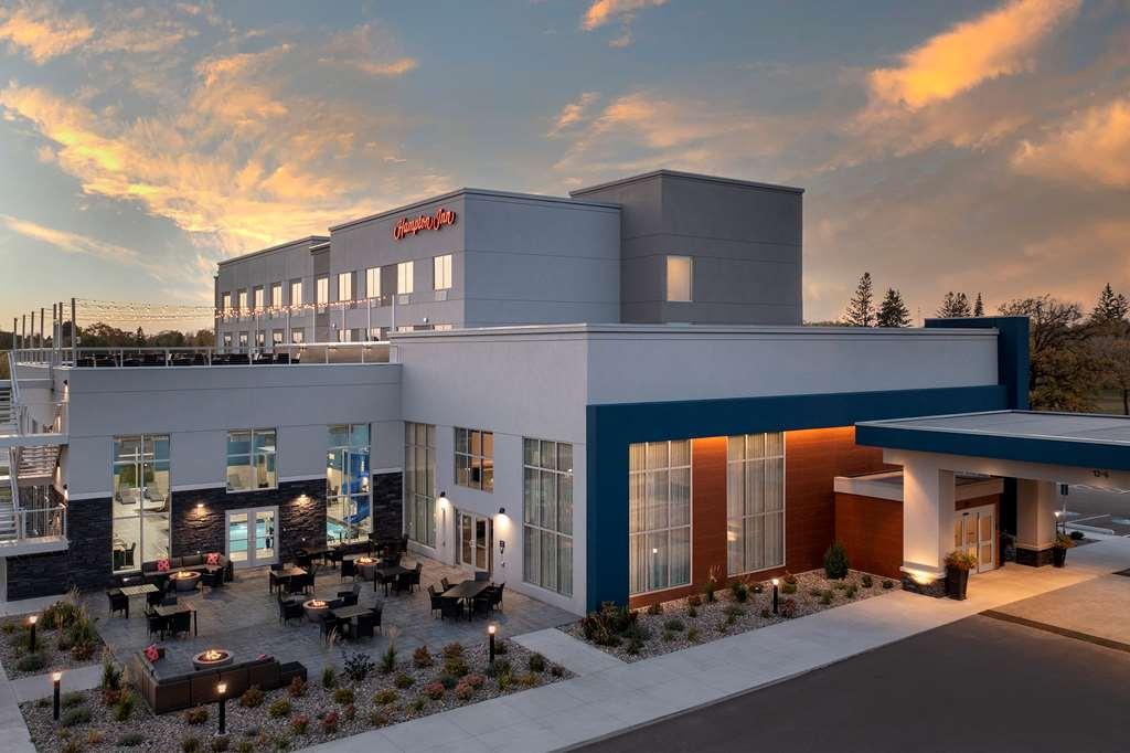 Hampton Inn Warroad Exteriör bild